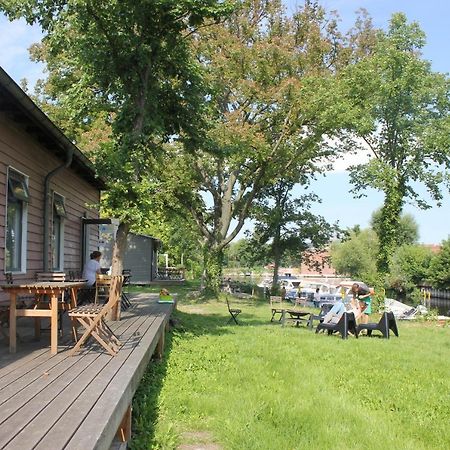 Wassersportzentrum Alte Feuerwache Brandenburg  Eksteriør billede